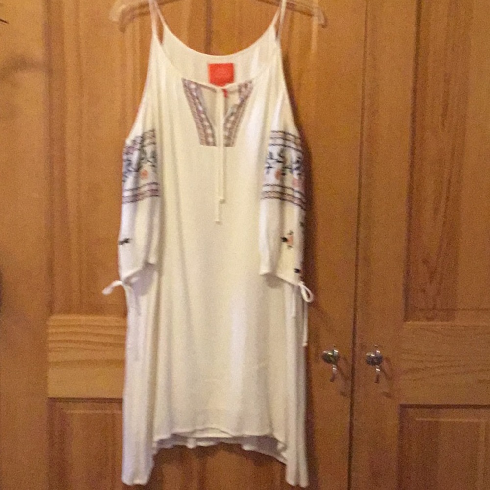 Chelsea & Violet White Embroidered Midi Dress